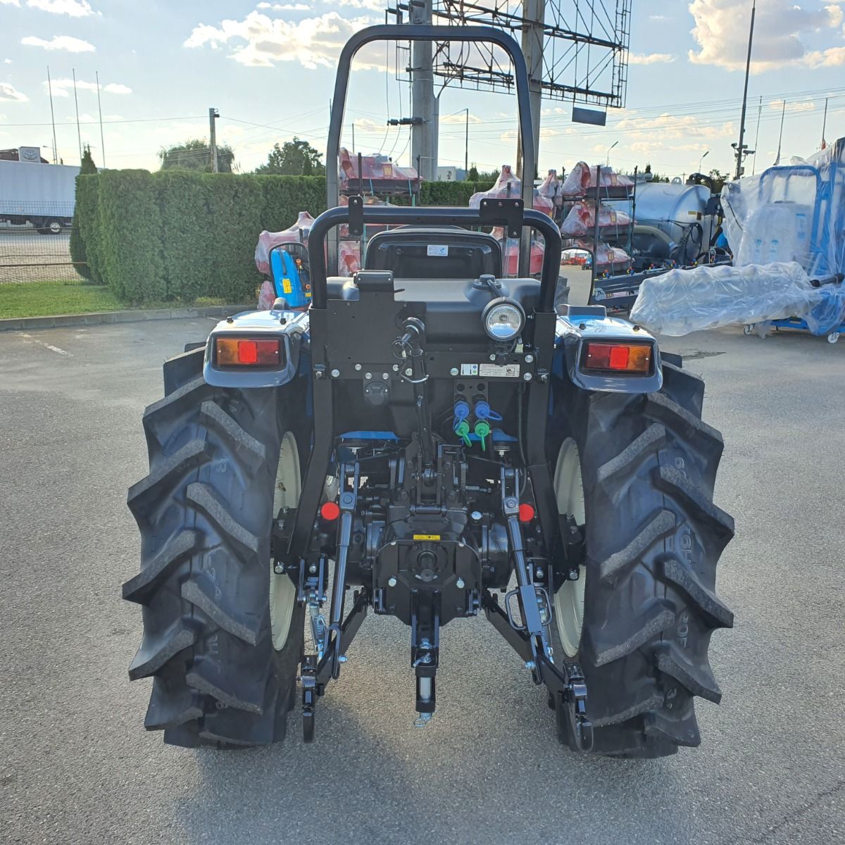 Tractor LS model MT3.50, 50 CP, motor L3CRV-T9A- Mitsubishi