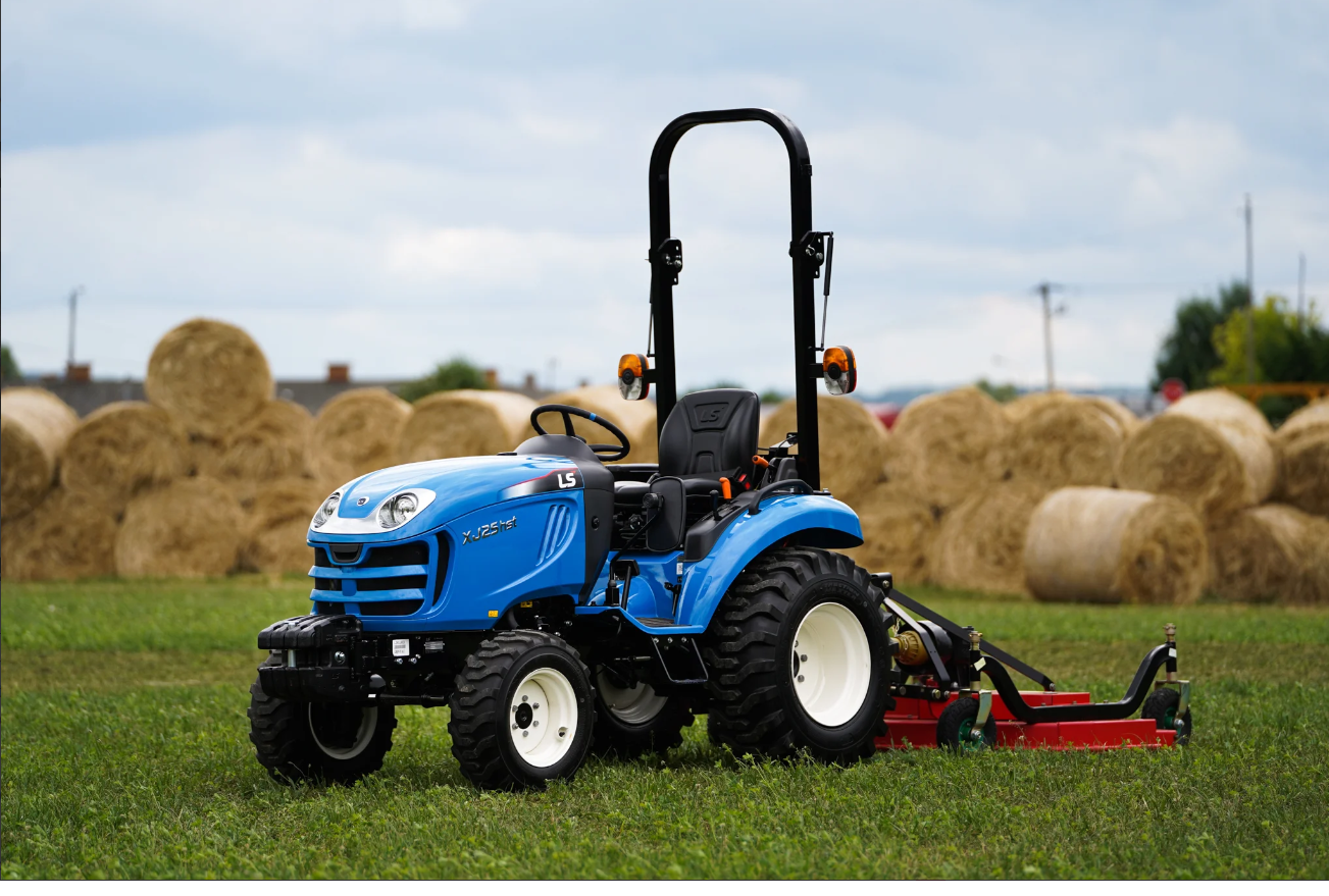 Tractor LS model XJ25GEAR-ROPS, 25 CP
